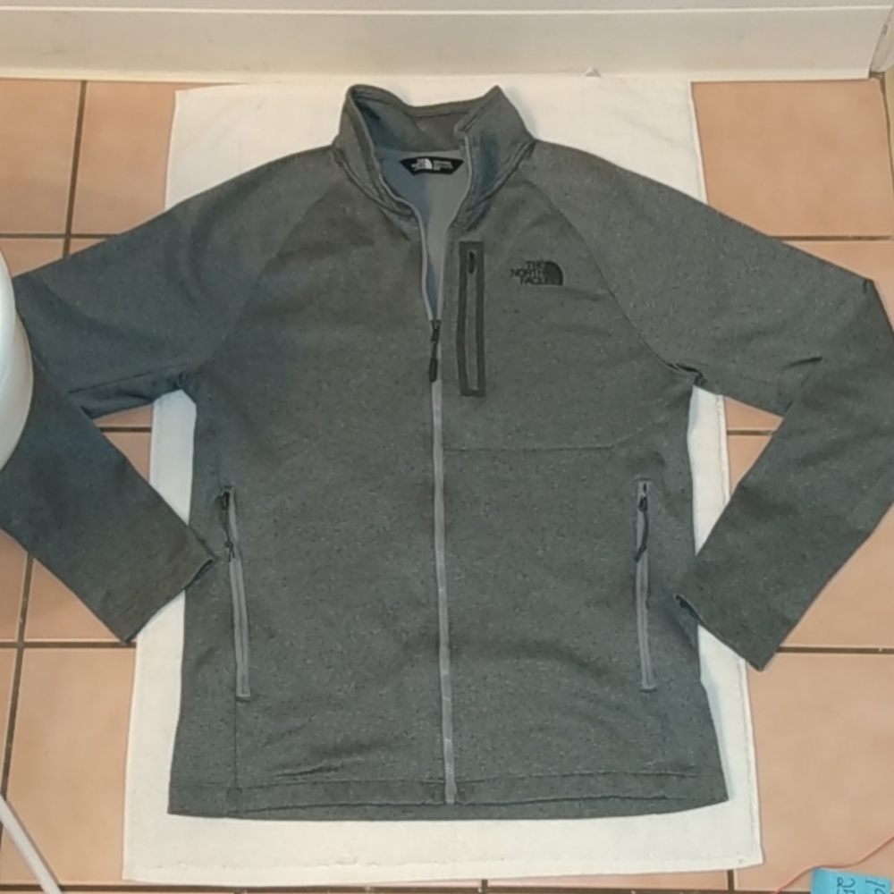 "The North Face" Men's Medium,gray, zippered jacket,100%polyester